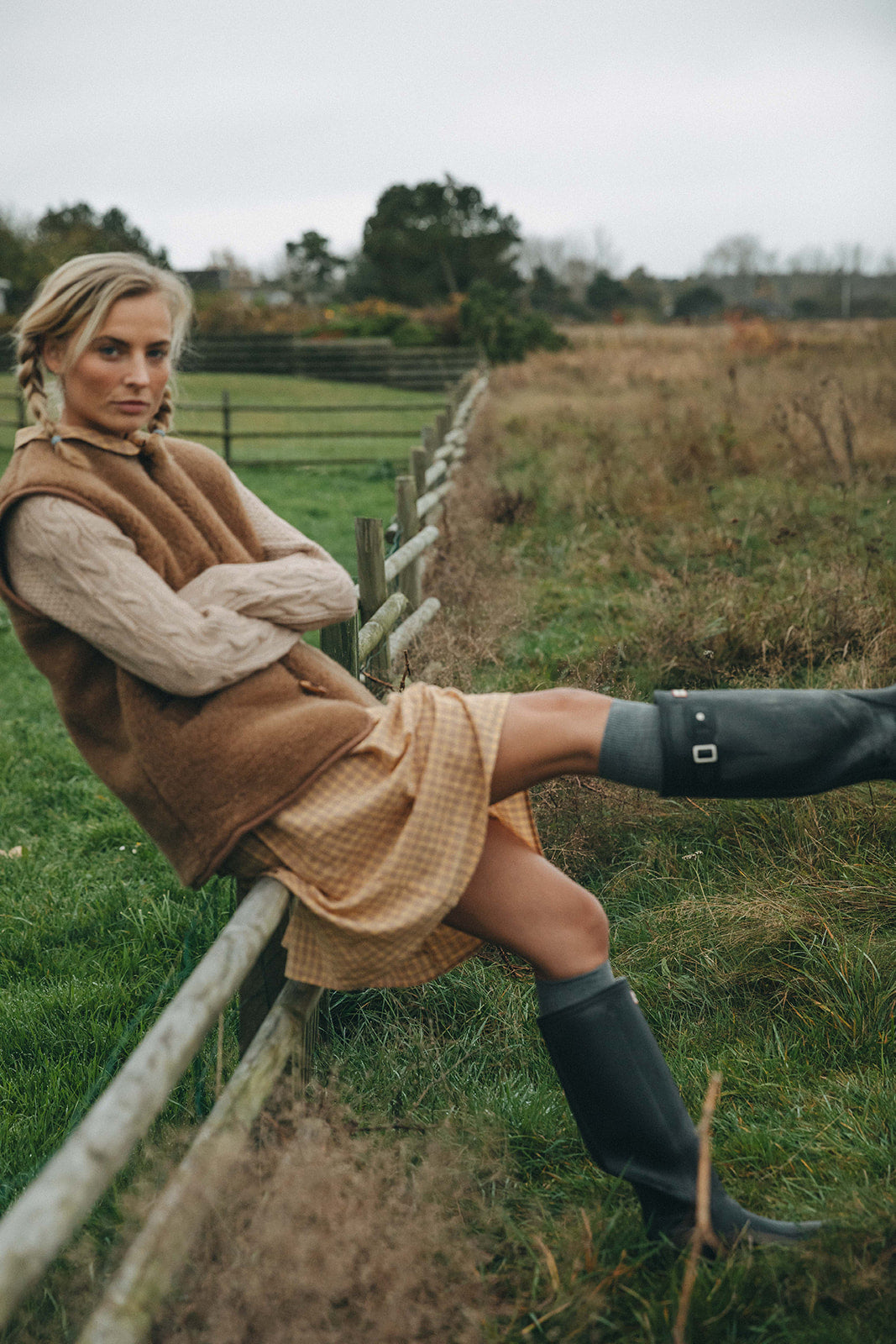 Sloane Wool Vest Classic - Women - Pecan Brown