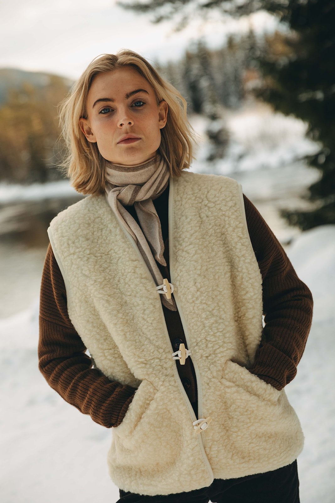 Sloane Wool Vest Classic - Women - Birch white