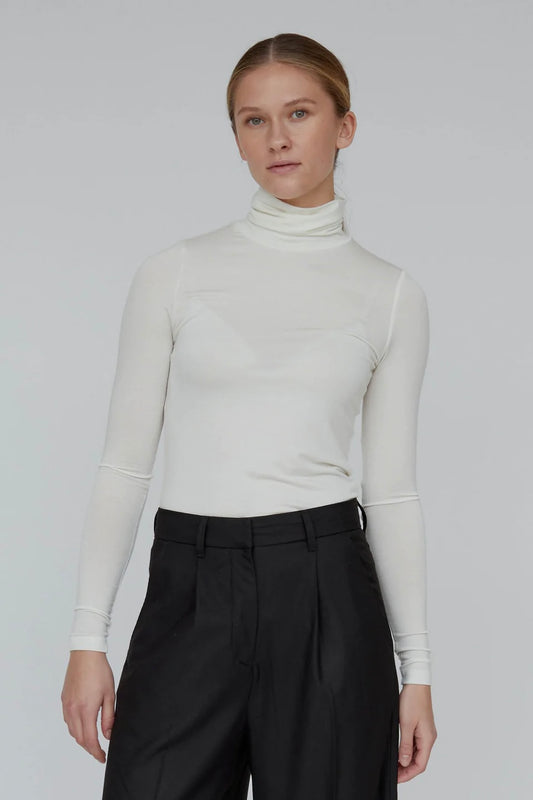 Basic Apparel Joline T-Neck - Off-White