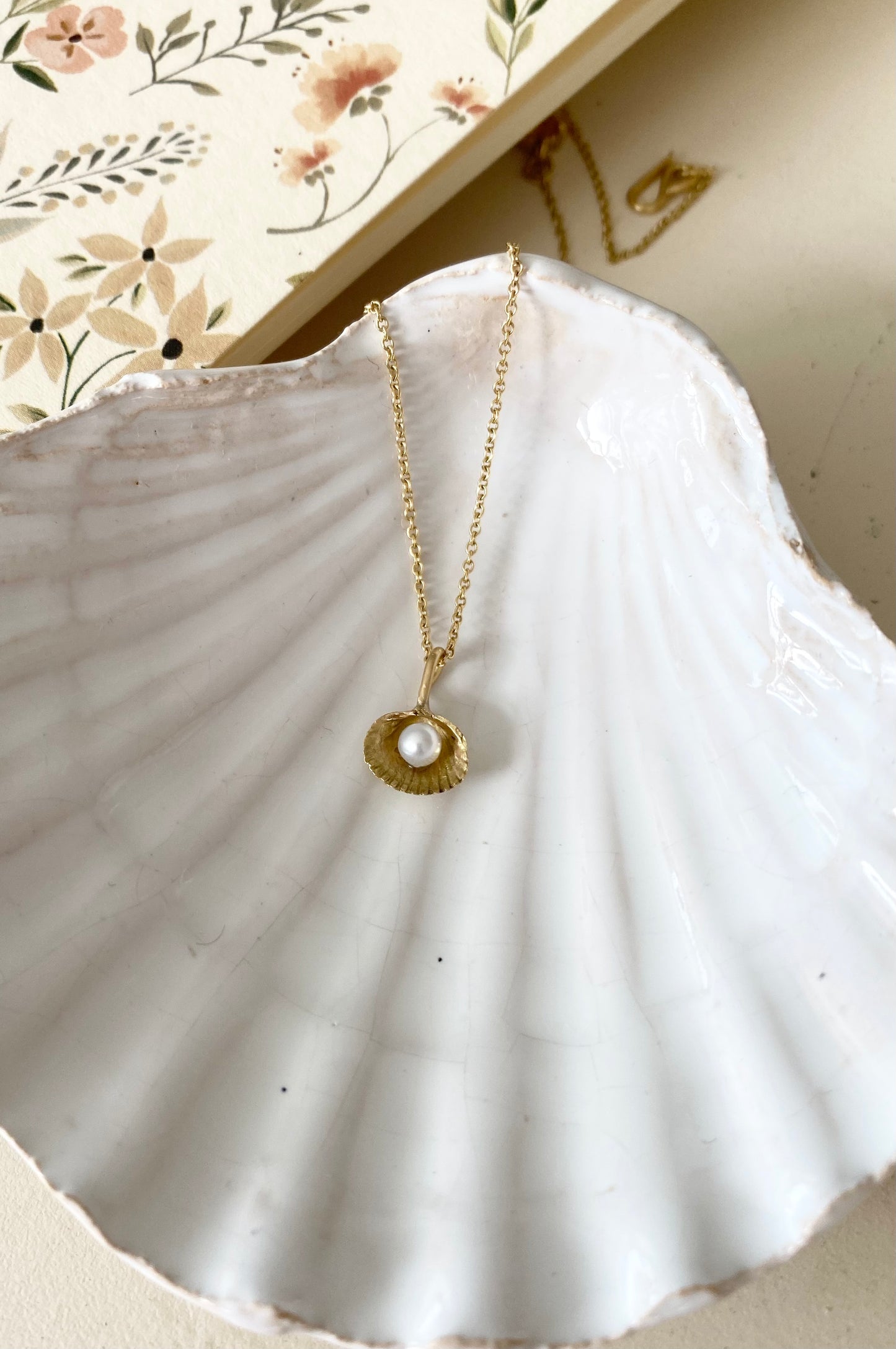 Petit Pearl Shell Pendant