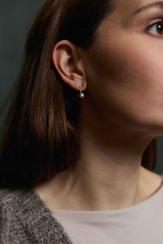 Greta Pearl Petite Studs - Gold